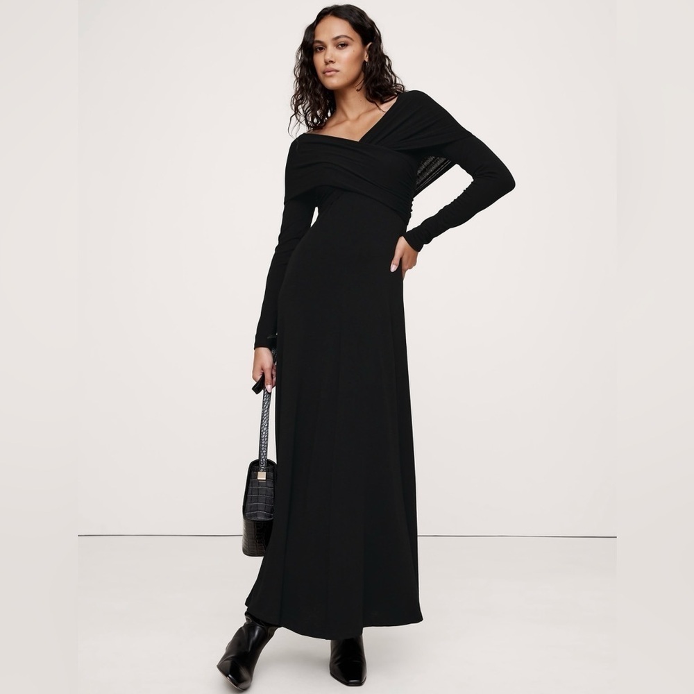 NWT! Banana Republic Black LUXE WOOL-BLEND OFF-SHOULDER MAXI DRESS - 604150 🍎 🕯️
